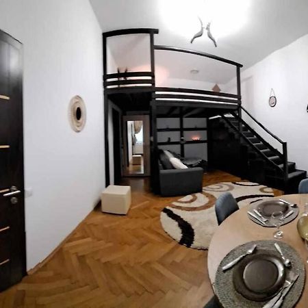 Sofia'S Home Comfy Studio In The Old Town Brasov Exterior photo