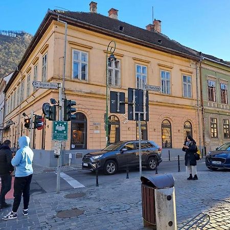 Sofia'S Home Comfy Studio In The Old Town Brasov Exterior photo