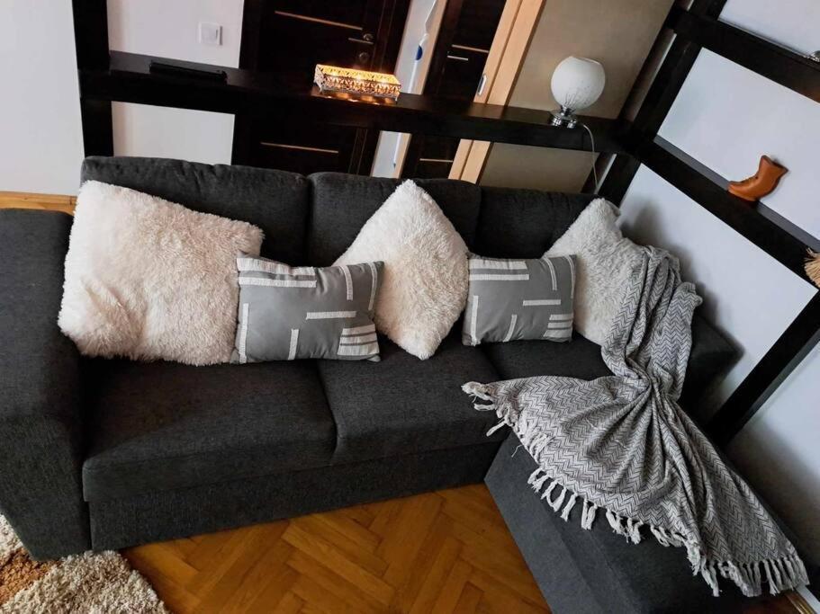Sofia'S Home Comfy Studio In The Old Town Brasov Exterior photo
